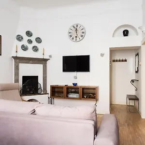 https://attractive-apartment-in-navigli-area.it-lombardy.com