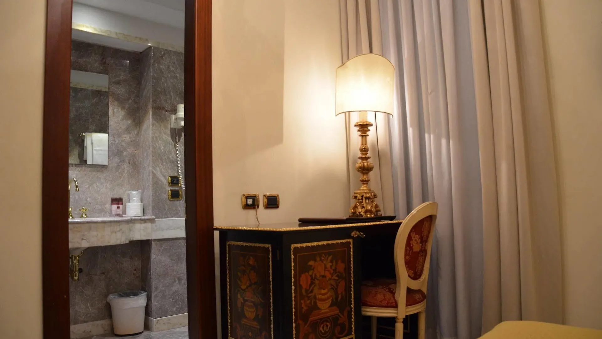 Hotel Des Epoques Rom