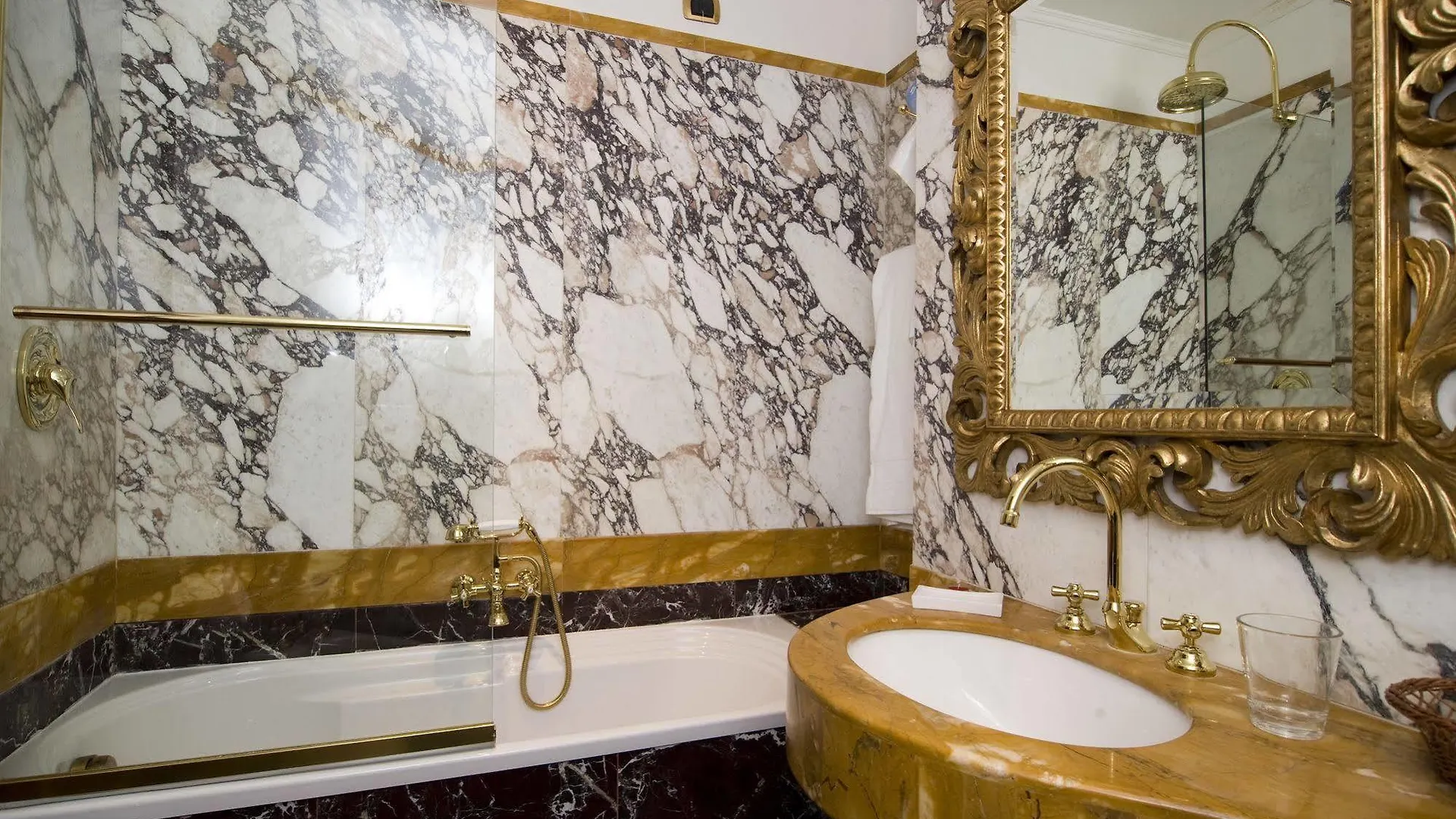 Hotel Des Epoques Rom